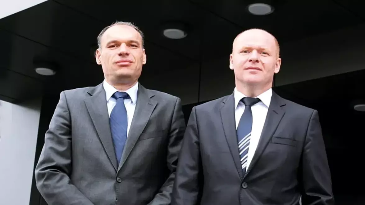 Povestea fraților Pavăl. Cum s-a născut un imperiul Dedeman de trei miliarde de dolari dintr-un spațiu de 16 metri pătraţi și o Dacie împrumutată de la socri