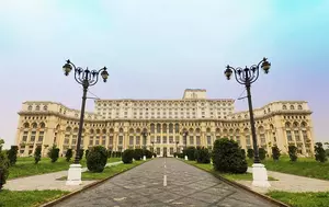 BNS cere retragerea proiectului care ar permite investiții din Pilonul II în industria de apărare. Sindicaliștii avertizează asupra folosirii economiilor pentru pensii
