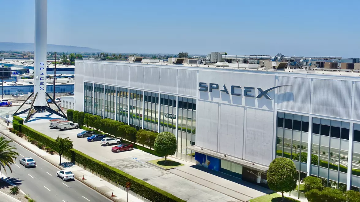 Veniturile SpaceX aproape s-au dublat după listarea la bursă. Starlink și inteligența artificială susțin creșterea