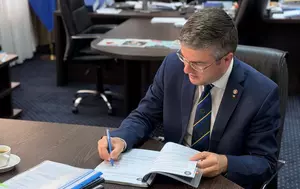 Irineu Darău contestă amenda AMEPIP de 104.832 lei. El a primit cea mai mare amendă dată vreodată unui ministru
