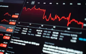 DeepSeek pregătește o nouă finanțare de 71 de miliarde de dolari și ia în calcul listarea la bursă. Compania accelerează investițiile în inteligența artificială