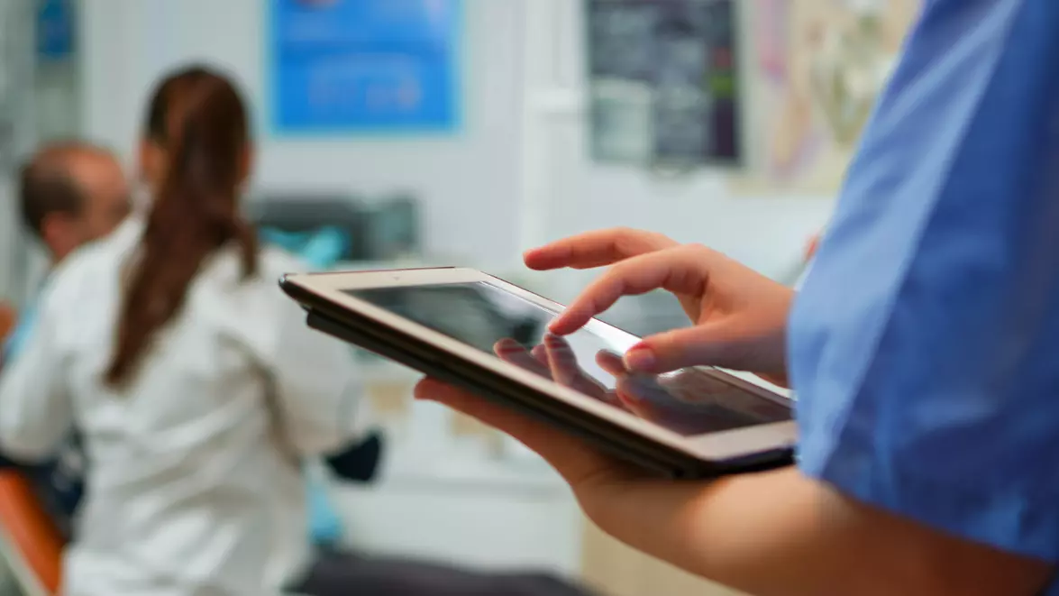 Un startup care folosește AI în sănătate obține 150 de milioane dolari. Compania ajunge la o evaluare de 3 miliarde