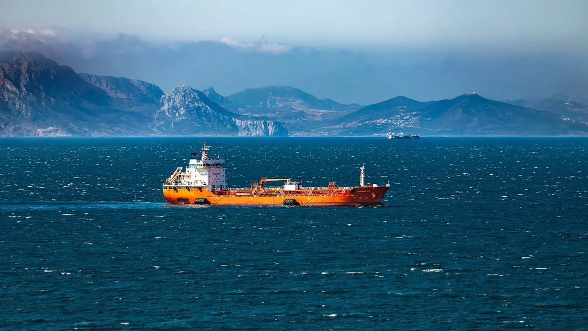 Petrolul se îndreaptă spre a doua creștere săptămânală consecutivă. Țițeiul Brent a câștigat peste 7% în cinci zile