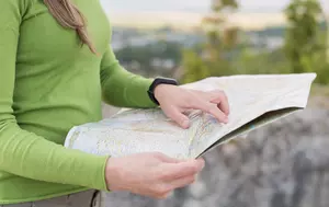 Regulile pentru ghizii de turism se schimbă după 20 de ani. Ministrul Economiei anunță care sunt principalele modificări