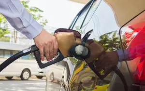 Ministerul Finanțelor menține reducerea accizei la motorină. Măsura rămâne la 25% până la sfârșitul lunii septembrie