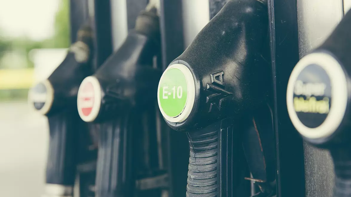 Criza carburanților a urcat acțiunile companiilor energetice cu până la 87%. Romgaz și OMV sunt în top 10
