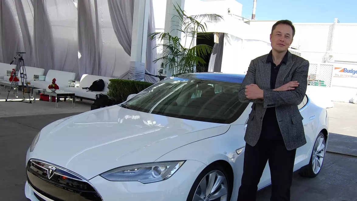 Elon Musk respinge informațiile despre posibila vânzare a operațiunilor Tesla din China. Raportul invocă o eventuală fuziune cu SpaceX