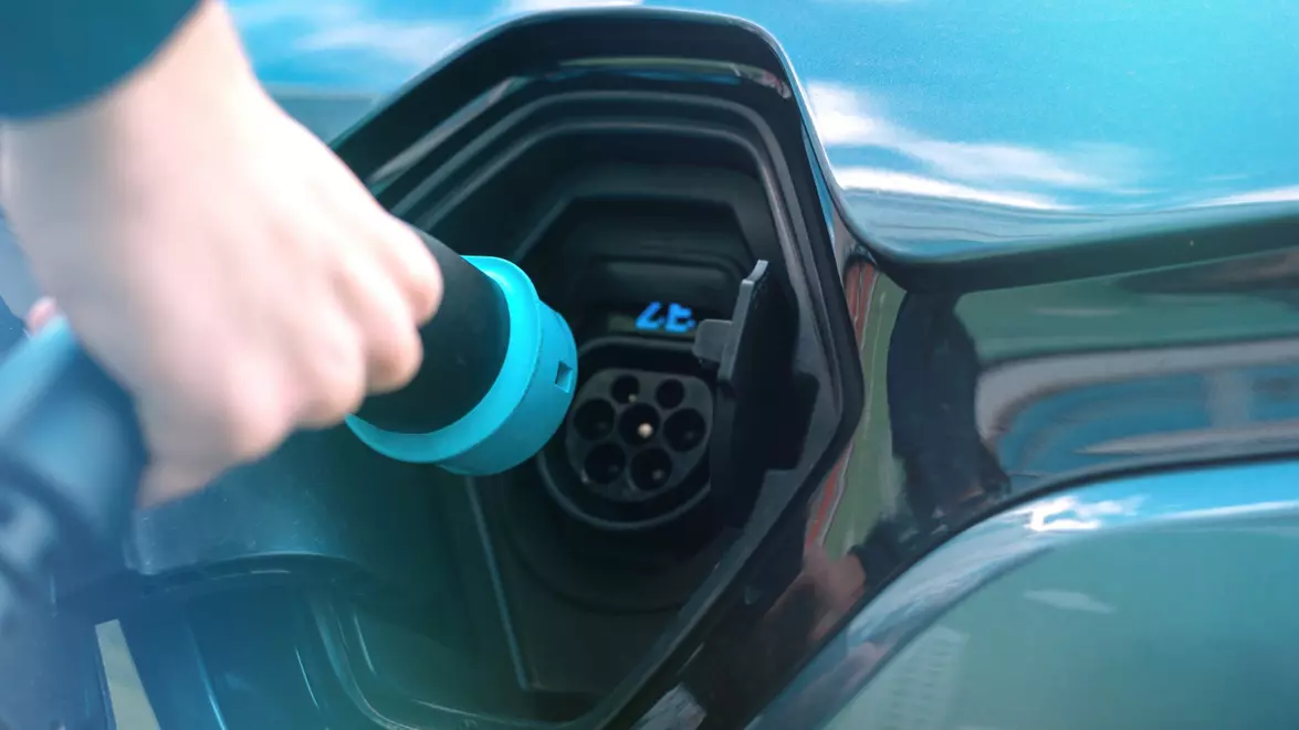 General Motors vrea ca mașinile electrice să alimenteze case și cartiere întregi. Proprietarii ar putea câștiga bani din energie