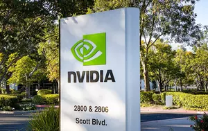 Nvidia devine finanțatorul industriei AI. Gigantul tehnologic oferă garanții de până la 108,5 miliarde de dolari