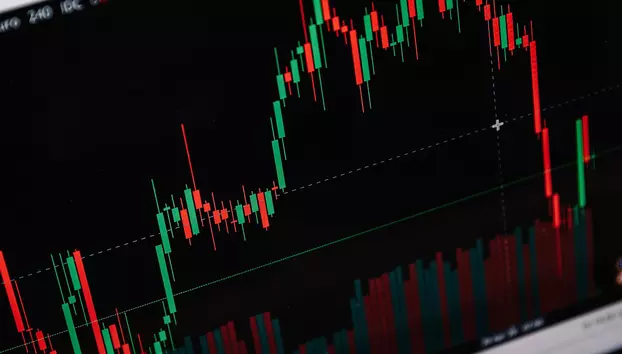 Bursa de Valori București închide ședința de tranzacționare în teritoriu negativ. BET coboară sub 32.000 de puncte, iar acțiunile Aquila scad cu 8,12%
