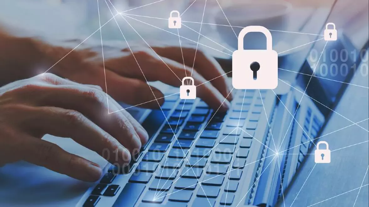 DNSC simplifică raportarea incidentelor în 2026. Cum verifică românii site-urile suspecte pe o listă publică