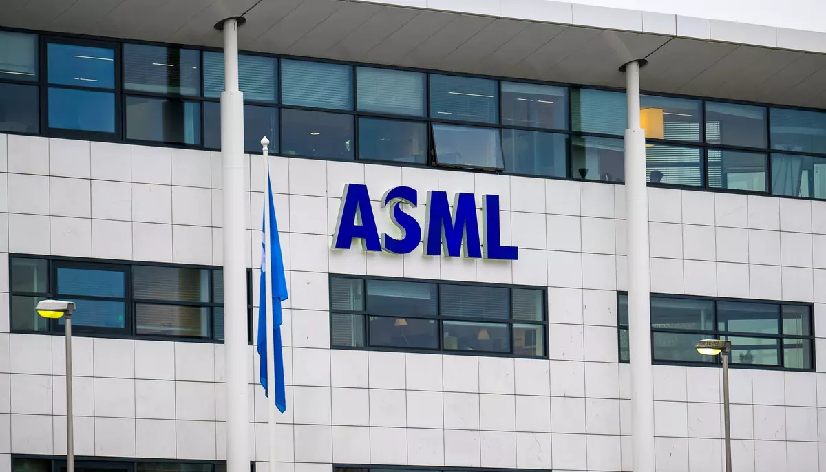 Compania olandeză ASML ar putea ajunge la o capitalizare de 1 trilion de dolari. O asemenea evaluare poate reprezenta o premieră în Europa