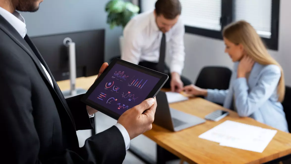 Un startup lansează „angajați digitali” pentru 34 de milioane de IMM-uri. Platforma pornește din România