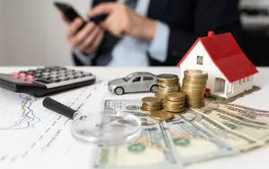 Cum se calculează rata la bancă. Plătești mai multă dobândă la început, dar important e costul final al creditului