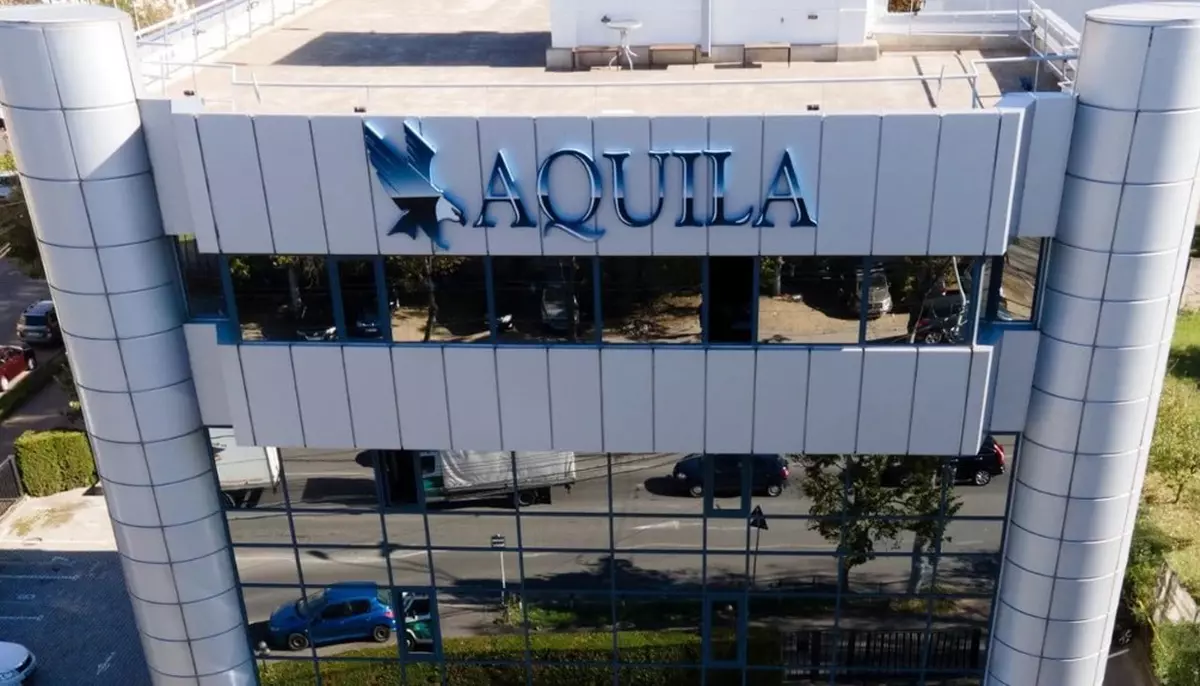 Aquila va intra în componența indicilor FTSE Global All Cap pe 21 septembrie. Capitalizarea companiei a trecut de 2,4 miliarde de lei