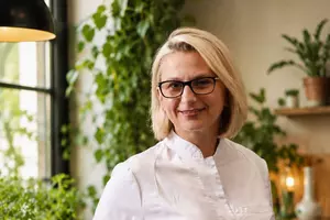 Viața prin farfurie (IV). Gustul care ne-a crescut. Despre identitate, copilărie și mâncarea care ne aduce acasă