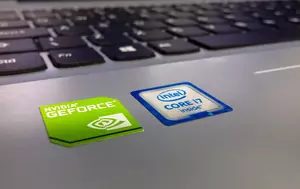 Nvidia investește miliarde în fotonică. Tehnologia ar putea transforma industria inteligenței artificiale