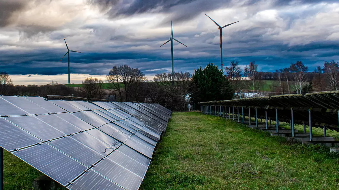 România investește 150 de milioane de euro în baterii. Regenerabilele pot limita criza energetică, dar stocarea rămâne în urmă
