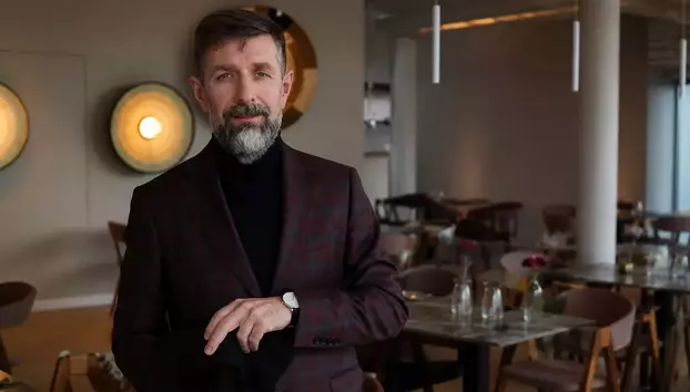 HoReCa crește în statistici, dar pierde în realitate. Ce înseamnă această criză pentru vânzările de vin