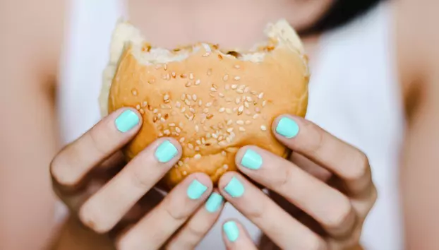 Fast-food-ul domină piața restaurantelor din România. Cifra de afaceri a primelor 10 companii a crescut la 4,74 miliarde de lei