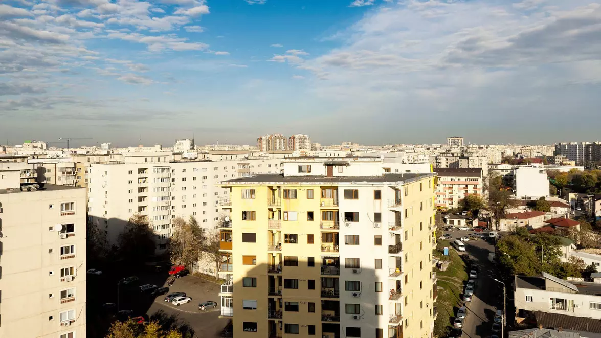 Cererea pentru apartamente crește în marile orașe. În București, prețurile pornesc de la aproximativ 1.500 euro/mp 