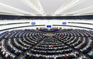 Uniunea Europeană întârzie decizia pentru fondurile suspendate din PNRR. România așteaptă verdictul final
