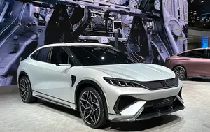 Piața auto din China se îndreaptă spre cel mai slab an din ultimii cinci. Vânzările au scăzut cu 20%