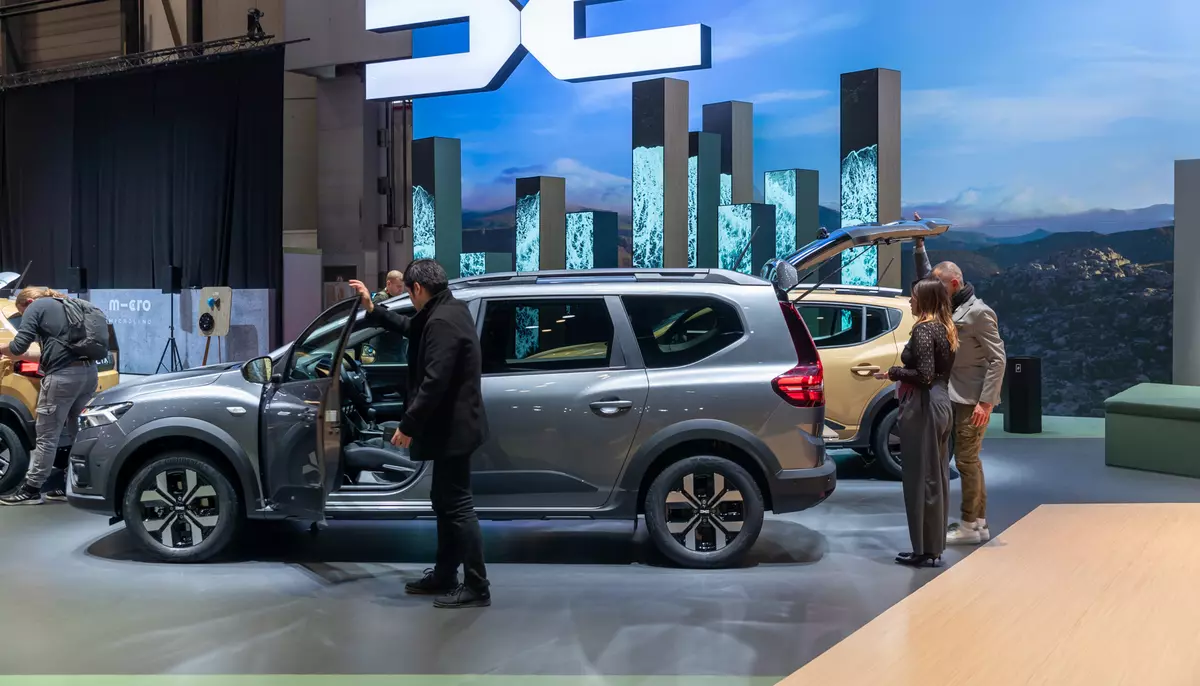 Dacia lansează în 2026 un nou model de mașină. Caroseria este o combinație între break și SUV