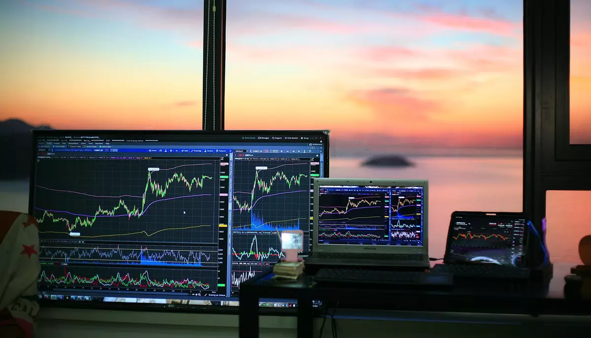 Bursele asiatice scad după noile atacuri aeriene dintre SUA și Iran. Kospi a coborât cu 7%
