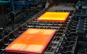 SUA apasă mai tare pe siderurgia europeană: aproape jumătate din exporturile UE cu oțel și aluminiu riscă taxe mai mari