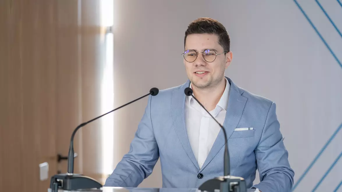 BVB continuă să crească în pofida contextului dificil. Radu Dăscălescu: „Piața pare că a decuplat evoluția business-ului de factorul politic”