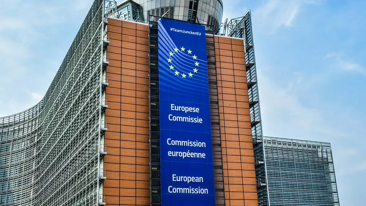 Comisia Europeană a semnat acordul de împrumut SAFE cu România. Vom primi 16,68 miliarde euro pentru apărare și infrastructură strategică
