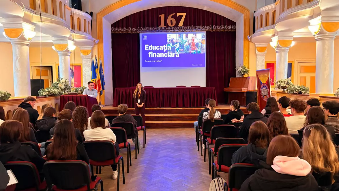 O nouă ediție a Caravanei de Educație Financiară ia startul. Programul susținut de ING Bank România va ajunge în 28 de orașe