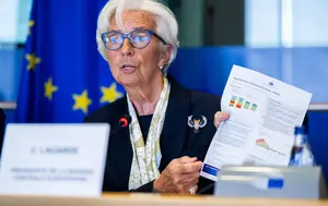 Christine Lagarde spune că inflația din Zona Euro se transmite în toată economia europeană. Majorarea de către BCE a dobânzii este o necesitate