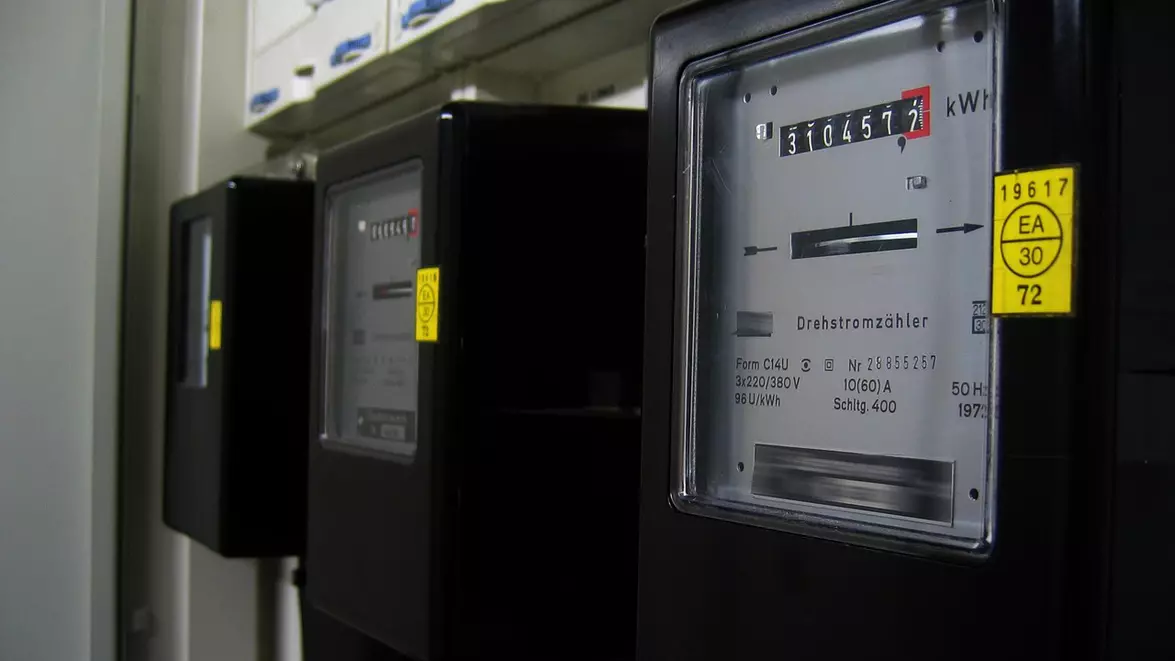 Prețul energiei electrice a crescut din 2007 de peste cinci ori raportat la puterea de cumpărare. De ce plătim mai mult decât restul statelor UE