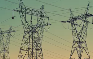 Ofertă avantajoasă la curent de la Premier Energy. Valabilitatea este redusă