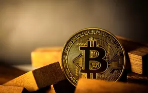 Bitcoin se menține în jurul a 84.000 de dolari. Randamentele titlurilor de stat din SUA depășesc 5,2%
