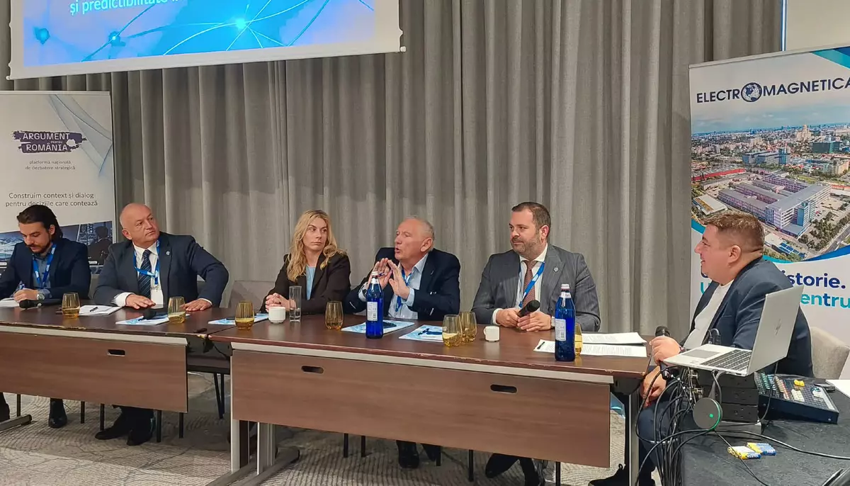 România are 1,1 GW de stocare, dar rețeaua ține investițiile pe loc. Dan Pîrșan cere soluții și pentru locatarii de la bloc