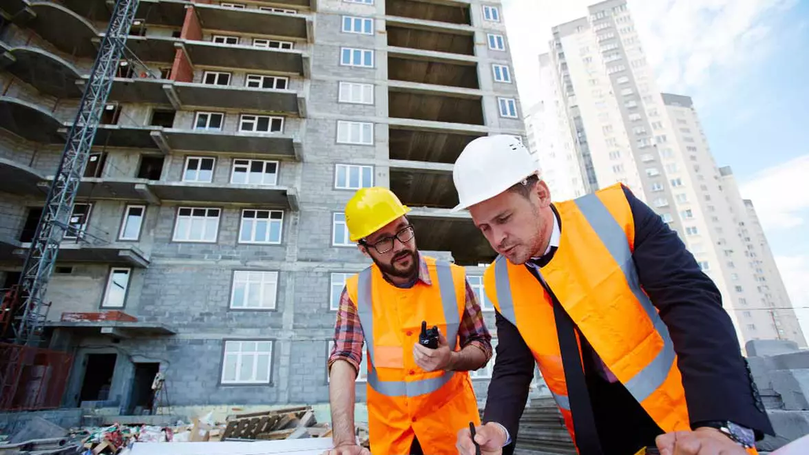 Unul din cinci angajați din UE lucrează în weekend. Comerțul și serviciile țin sus piața muncii de sâmbătă și duminică