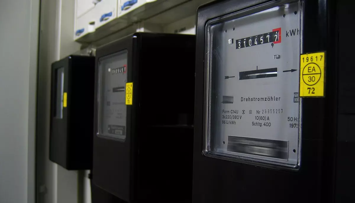 Prețul energiei electrice a crescut din 2007 de peste cinci ori raportat la puterea de cumpărare. De ce plătim mai mult decât restul statelor UE