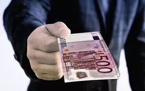 Companiile din zona euro ezită să majoreze prețurile. Presiunile inflaționiste sunt mai reduse decât în 2022
