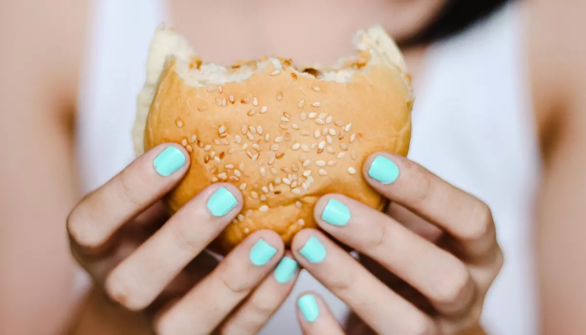 Fast-food-ul domină piața restaurantelor din România. Cifra de afaceri a primelor 10 companii a crescut la 4,74 miliarde de lei