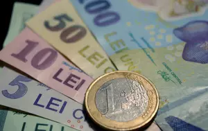 Presiunea pe leu s-a calmat, dar euro rămâne pe un palier mai sus. Efectul s-a resimțit asupra ROBOR
