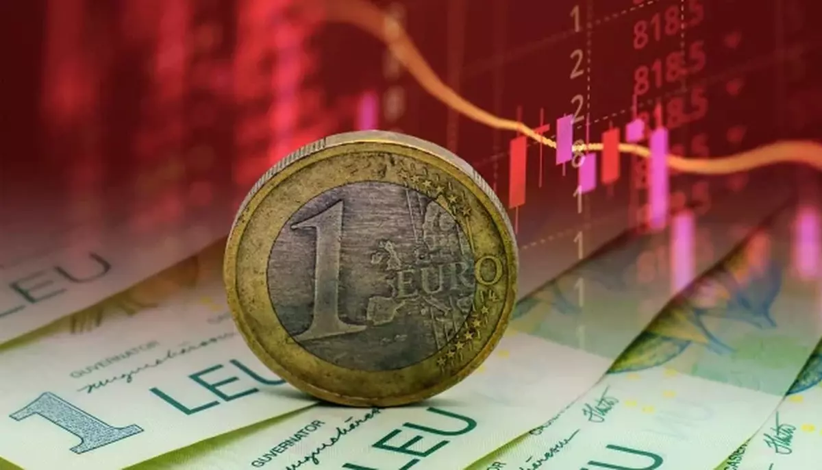 Euro își întrerupe cursul ascendent. Moneda europeană a scăzut ușor la 5,2661 lei