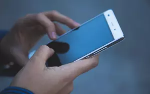 Lumea se pregătește intens pentru 6G, în timp ce România este codașă încă la 5G. Cum am ajuns să fim pe ultimul loc în UE la acoperire și utilizare