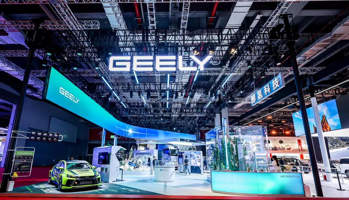 Geely vede metanolul drept soluție pentru mașinile viitorului. Ar putea concura cu bateriile 