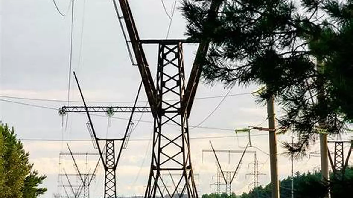 Temperaturile ridicate pun presiune pe piața energiei din România. Prețul spot urcă la 224 euro/MWh, cel mai ridicat nivel din UE