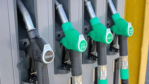 România a înregistrat cea mai mare scumpire a carburanților din UE. Prețurile au crescut cu 24,2% într-un an