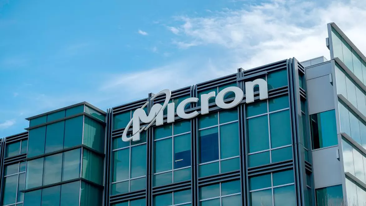 Deutsche Bank ridică ținta de preț pentru acțiunile Micron. Estimarea ajunge la 1.550 de dolari pe acțiune după rezultate peste așteptări 