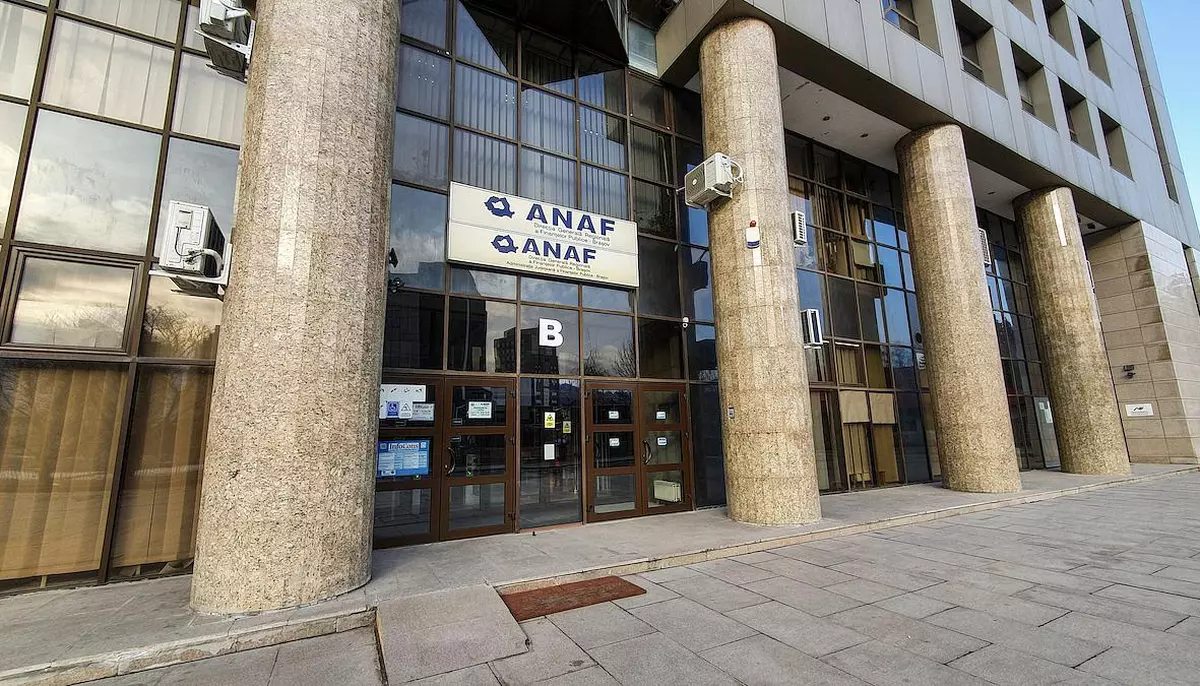 Când plătește o firmă taxele pentru un PFA recalificat de ANAF